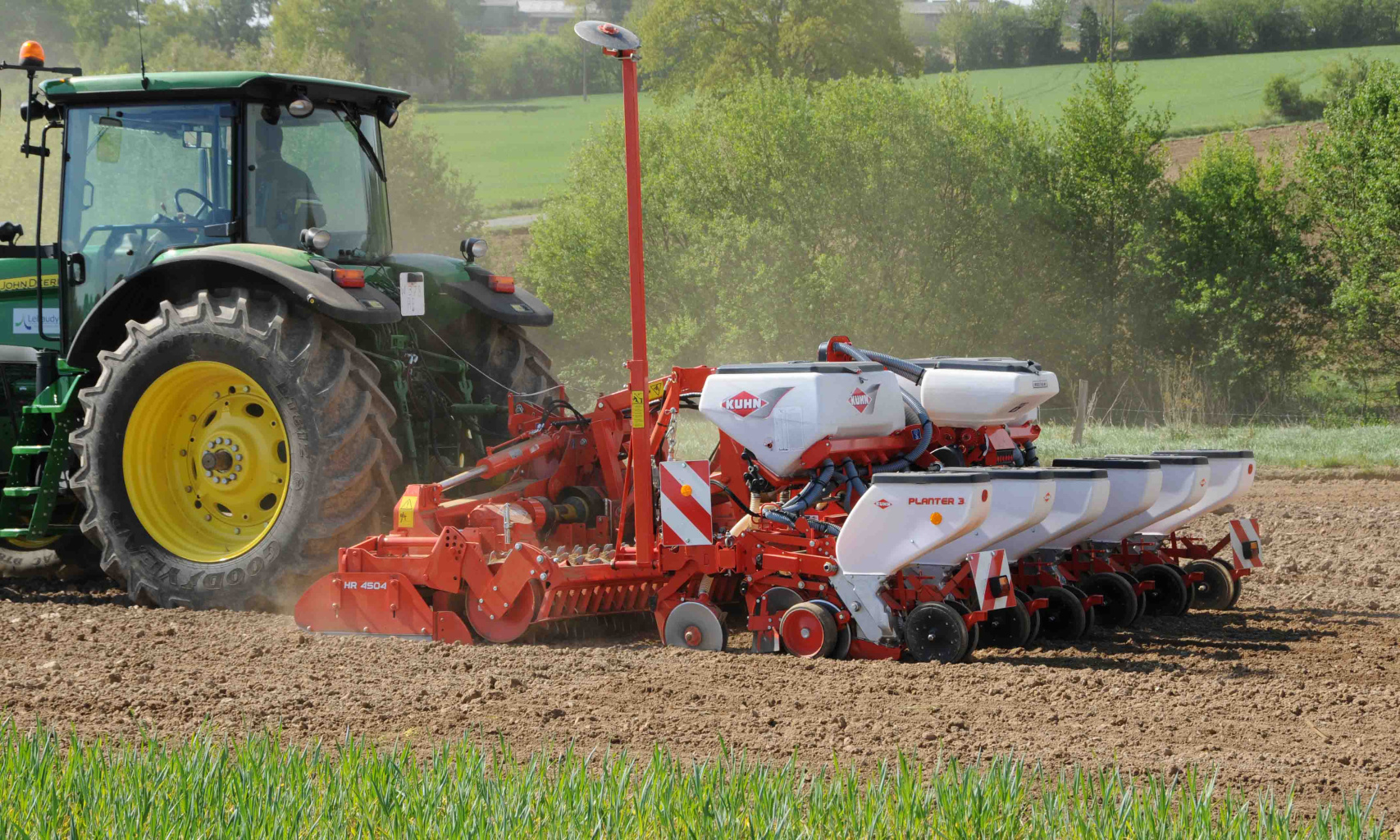 KUHN_7194_300dpi.jpg KUHN_7194_300dpi.jpg