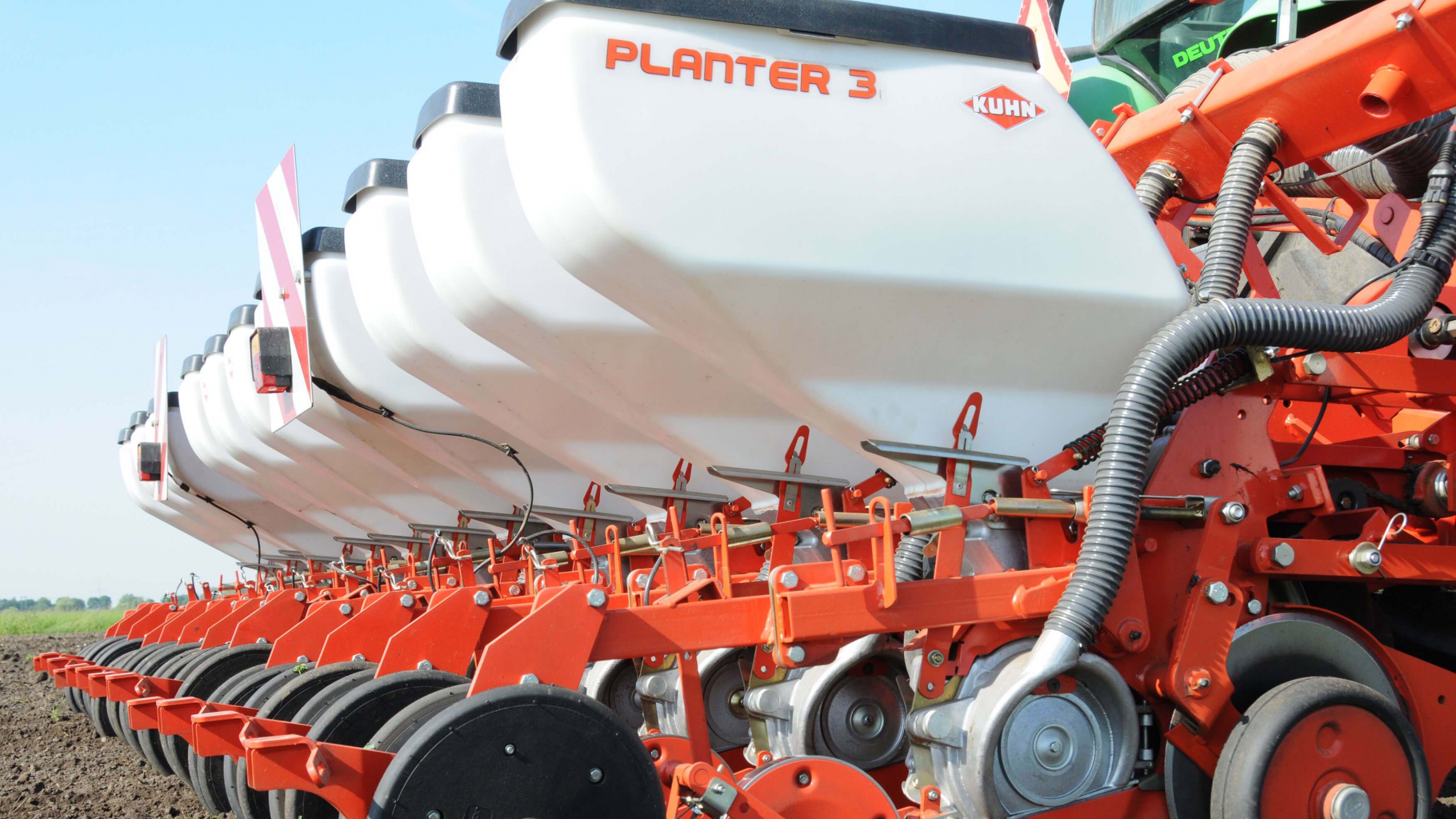 Planter-3_Pneumatic-precision-seed-drills_seeding-unit.jpg Planter-3_Pneumatic-precision-seed-drills_seeding-unit.jpg