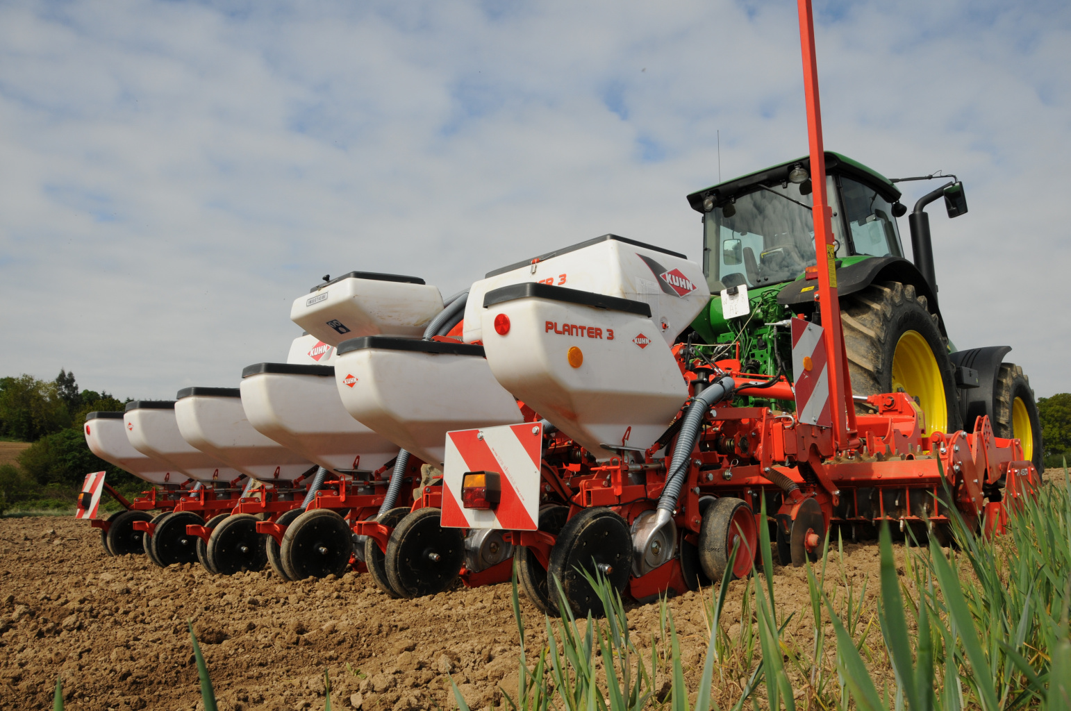 KUHN_7193_300dpi.jpg KUHN_7193_300dpi.jpg
