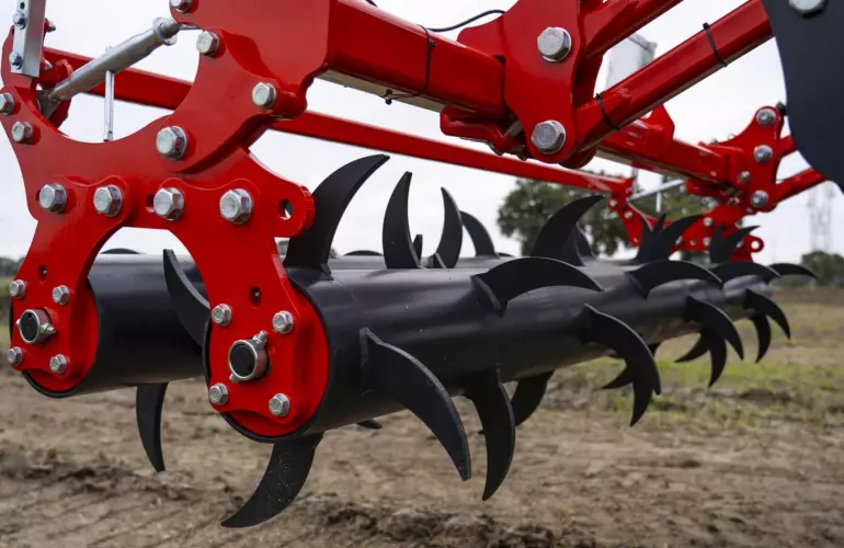 DT_Subsoiler_Spike-roller_KUHN.jpg.jpg
